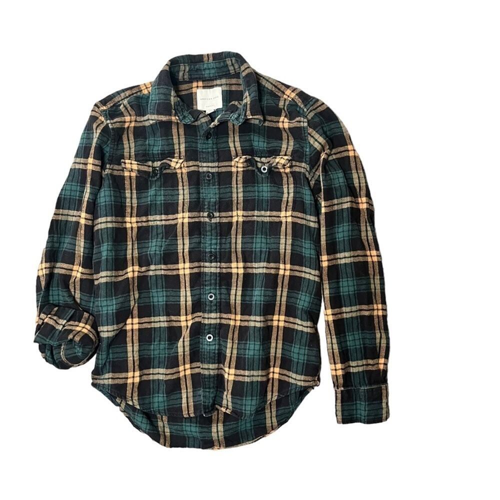 American Eagle Mens Button Down Small Classic Fit Long Sleeve Green Tan Plaid